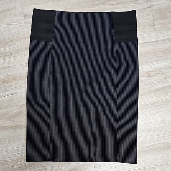 ✨️Pretty Slip On Striped Pencil Skirt with Wide Elastic on Sides of the Waist - Picture 9 of 16